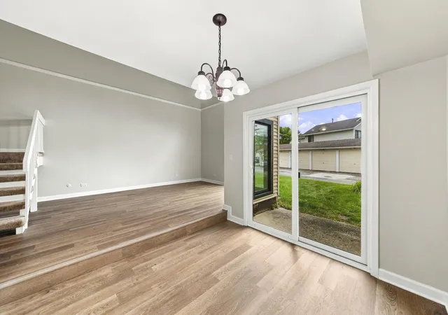 Listing Photo 5 - Condo for sale in building located at 43 Constitution Ct, Vernon Hills, IL 60061 - Unit #43