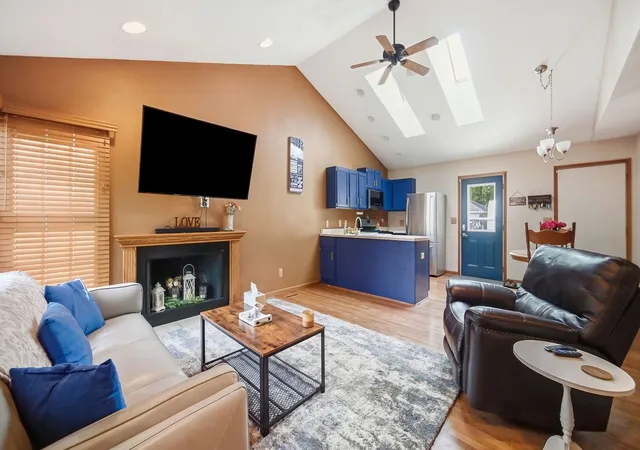 Photo 4 of Single family home for sale at 361 Oak St, Braidwood, IL 60408 | MLS# 12750705 | Listing updated on 2026-09-19