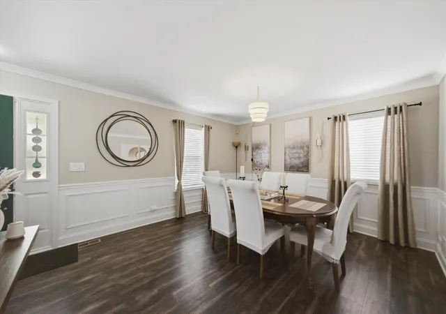 Photo 4 of Single family home for sale at 249 E Cobbler Ct, Round Lake Beach, IL 60073 | MLS# 12750711 | Listing updated on 2026-10-15