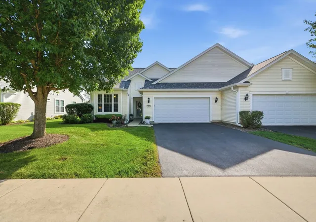 Photo 1 of Townhouse for sale at 812 Treetop Ln #8801, Shorewood, IL 60404 | MLS# 12750718 | Listing updated on 2026-09-30