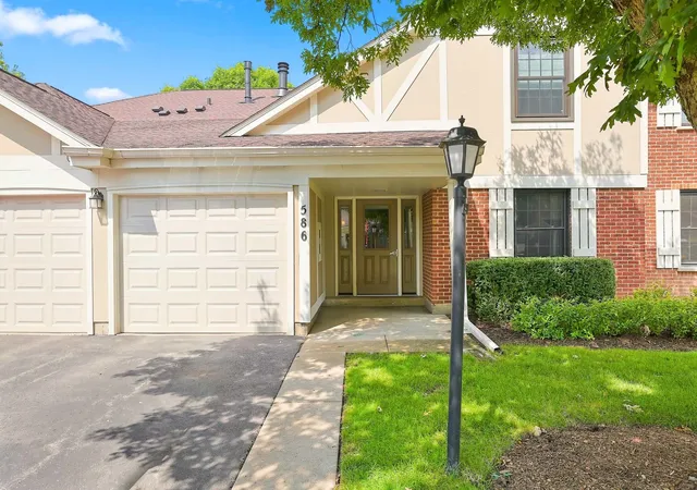 Photo 2 of Townhouse for sale at 586 Williamsburg Ct #A1, Wheeling, IL 60090 | MLS# 12750732 | Listing updated on 2026-10-05