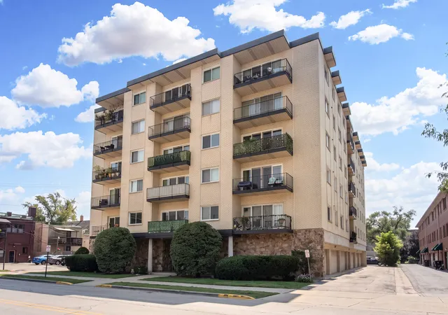 Photo 3 of Condo for sale at 7314 Randolph St #5B, Forest Park, IL 60130 | MLS# 12750734 | Listing updated on 2026-09-16