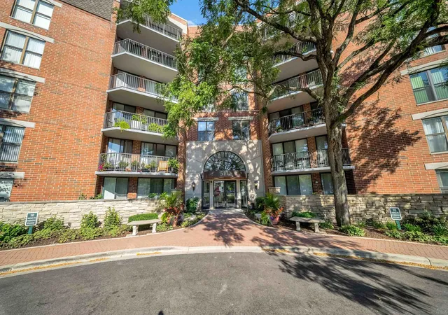 Photo 1 of Condo for sale at 511 Aurora Ave #513, Naperville, IL 60540 | MLS# 12750743 | Listing updated on 2026-09-21