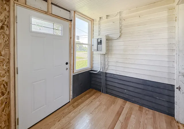 Photo 3 of Single family home for sale at 510 E 170th Street, South Holland, IL 60473 | MLS# 12750748 | Listing updated on 2026-09-24