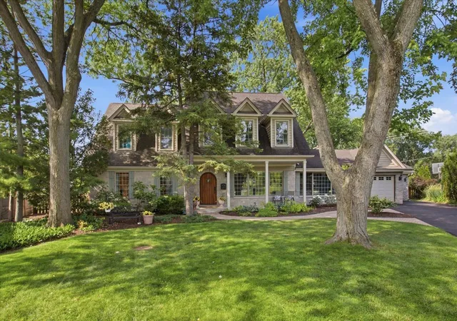 Photo 1 of Mansion for sale at 2501 Robincrest Ln, Glenview, IL 60025 | MLS# 12750763 | Listing updated on 2026-09-14