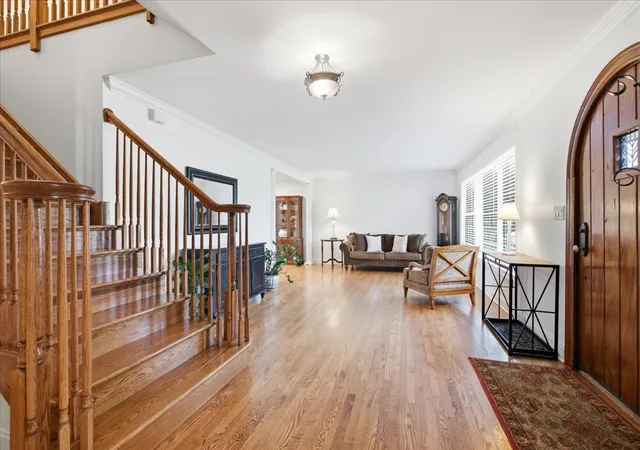 Photo 3 of Single family home for sale at 2501 Robincrest Ln, Glenview, IL 60025 | MLS# 12750763 | Listing updated on 2026-09-14