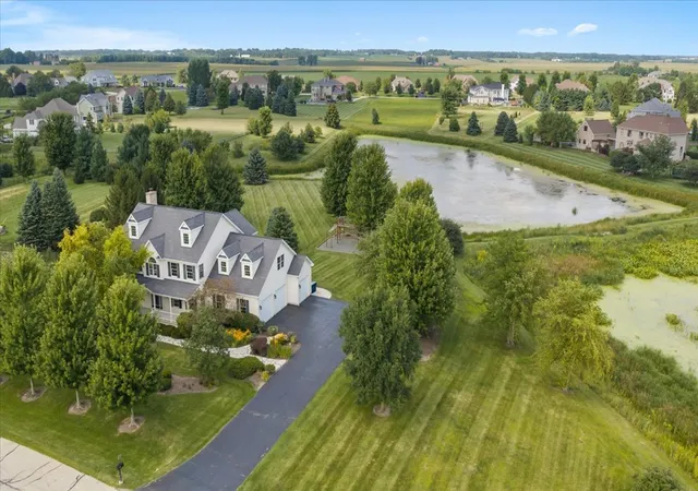 Photo 2 of Single family home for sale at 43w834 Morningside Ct, St. Charles, IL 60175 | MLS# 12750767 | Listing updated on 2026-09-16