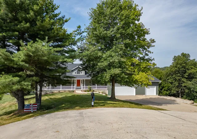 Photo 3 of Sale Pending at 906 Ridgeview Ct, Sherrard, IL 61281 | MLS# 12750798 | Listing updated on 2026-09-23