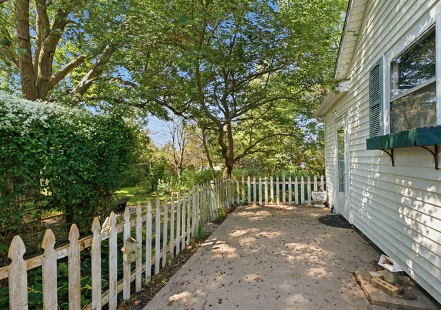 Photo 3 of Single family home for sale at 615 Sycamore St, New Windsor, IL 61465 | MLS# 12750800 | Listing updated on 2026-09-23