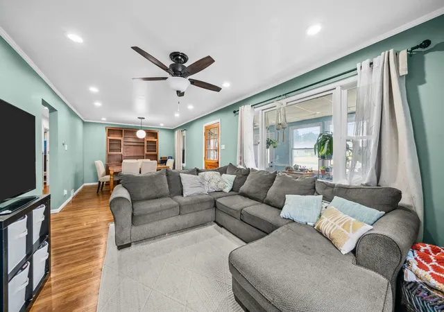 Photo 3 of Sale Pending at 420 E Hitt St, Mount Morris, IL 61054 | MLS# 12750818 | Listing updated on 2026-09-10