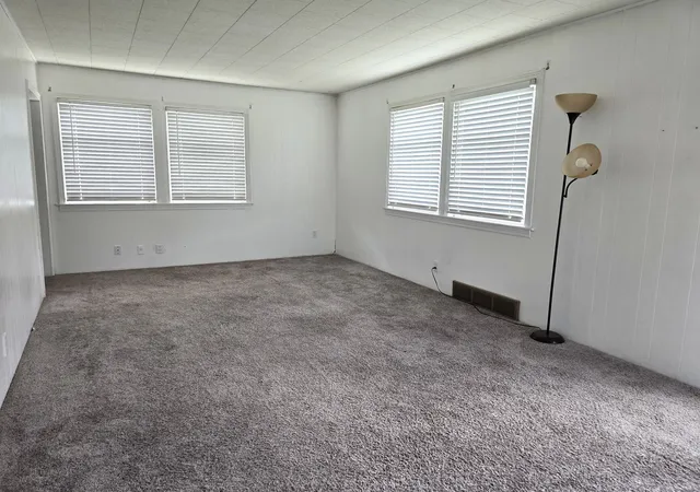 Photo 2 of Single family home for sale at 918 14th Avenue, Fulton, IL 61252 | MLS# 12750826 | Listing updated on 2026-09-09