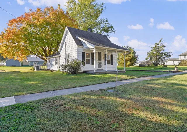 Photo 3 of Single family home for sale at 107 4th Street, Ivesdale, IL 61851 | MLS# 12750840 | Listing updated on 2026-10-29