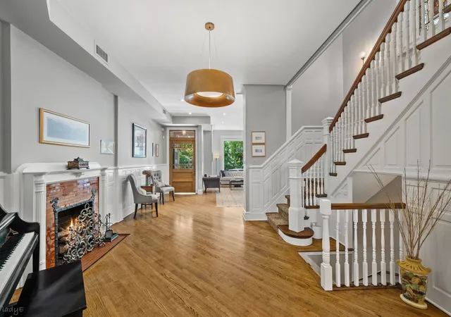 Photo 4 of Single family home for sale at 1437 N Dearborn St, Chicago, IL 60610 | MLS# 12750844 | Listing updated on 2026-09-14