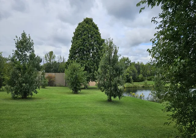 Photo 3 of Single family home for sale at 419 Kensington Dr, Streamwood, IL 60107 | MLS# 12750851 | Listing updated on 2026-10-02