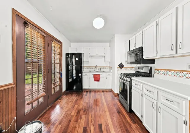 Photo 3 of Single family home for sale at 103 Mary St, Oswego, IL 60543 | MLS# 12750860 | Listing updated on 2026-09-19
