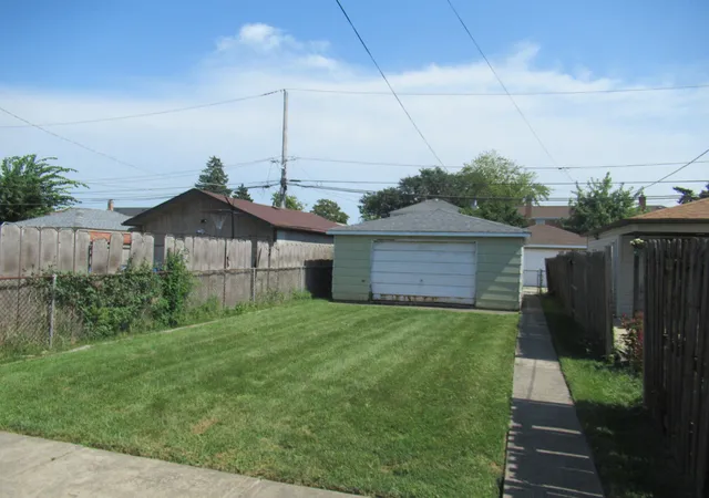 Photo 4 of Sale Pending at 5143 S Austin Ave #5143, Chicago, IL 60638 | MLS# 12750863 | Listing updated on 2026-10-30