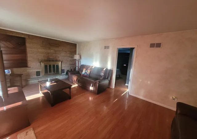 Photo 4 of Single family home for sale at 7435 Banks St, Justice, IL 60458 | MLS# 12750876 | Listing updated on 2026-10-02