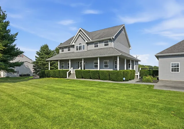 Photo 3 of Single family home for sale at 29725 S Yates Ave, Beecher, IL 60401 | MLS# 12750906 | Listing updated on 2026-09-14