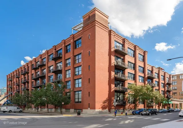 Condo for sale at 1000 W Washington Blvd #538-539, Chicago, IL 60607 | MLS# 12750912 | Listing updated on 2026-09-13