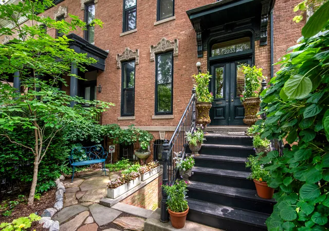 Photo 2 of Sale Pending at 2233 N Burling St, Chicago, IL 60614 | MLS# 12750915 | Listing updated on 2026-09-23