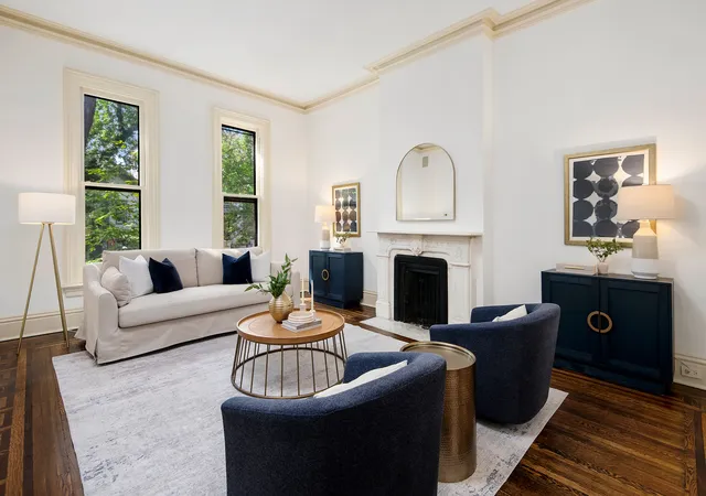 Photo 3 of Sale Pending at 2233 N Burling St, Chicago, IL 60614 | MLS# 12750915 | Listing updated on 2026-09-23
