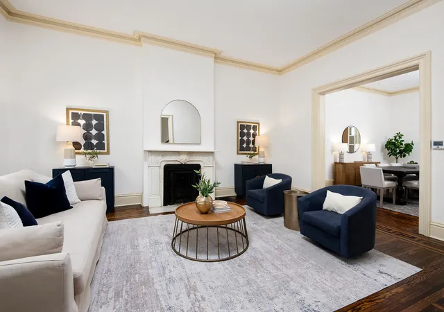 Photo 4 of Sale Pending at 2233 N Burling St, Chicago, IL 60614 | MLS# 12750915 | Listing updated on 2026-09-23