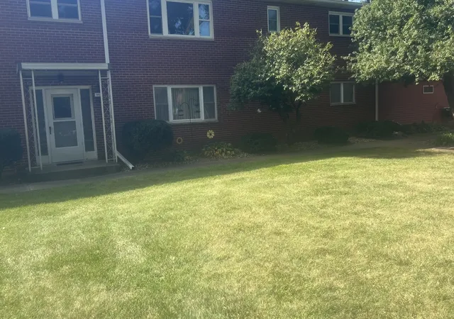 Photo 2 of Sale Pending at 1313 9th Street #A, Moline, IL 61265 | MLS# 12750921 | Listing updated on 2026-09-17