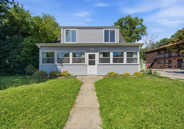 Photo 1 of Single family home for sale at 10730 S Ridgeland St, Worth, IL 60482 | MLS# 12750935 | Listing updated on 2026-10-07