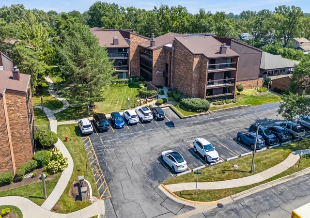 Photo 3 of Condo for sale at 14624 Scarborough Ct #G4, Oak Forest, IL 60452 | MLS# 12750936 | Listing updated on 2026-09-30