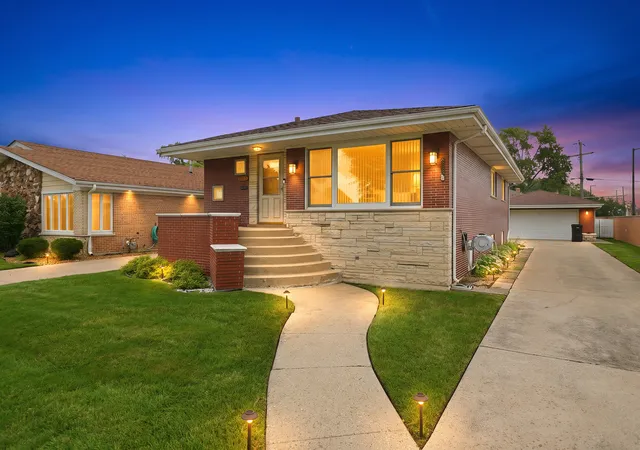 Photo 1 of Single family home for sale at 9429 Major Ave, Oak Lawn, IL 60453 | MLS# 12750940 | Listing updated on 2026-09-16