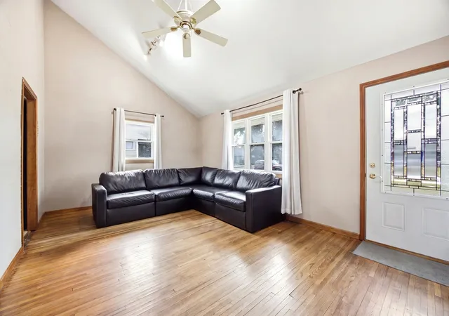 Photo 4 of Single family home for sale at 105 N Western Ave, Aurora, IL 60506 | MLS# 12750942 | Listing updated on 2026-09-14