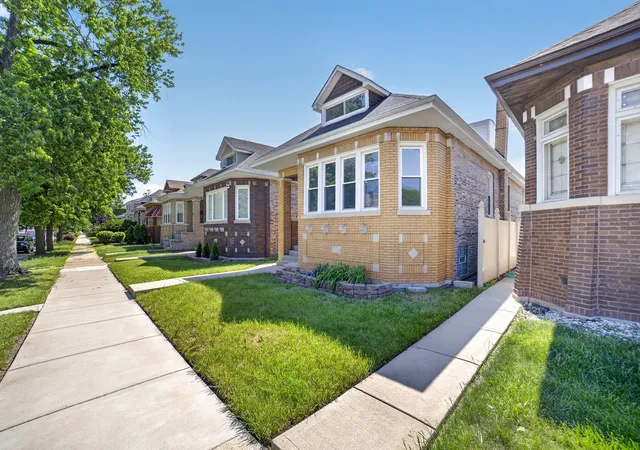 Photo 3 of Single family home for sale at 9112 S Aberdeen St, Chicago, IL 60620 | MLS# 12750943 | Listing updated on 2026-09-14