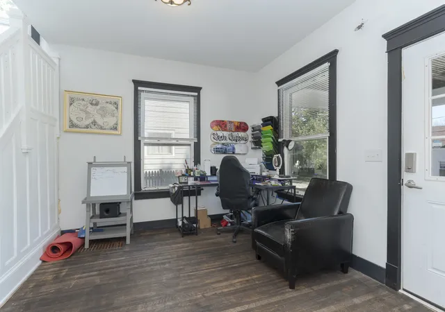 Photo 3 of Single family home for sale at 807 S Morris Ave, Bloomington, IL 61701 | MLS# 12750952 | Listing updated on 2026-09-13