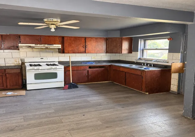 Photo 3 of Sale Pending at 1808 S Kildare Ave, Chicago, IL 60623 | MLS# 12750965 | Listing updated on 2026-10-07