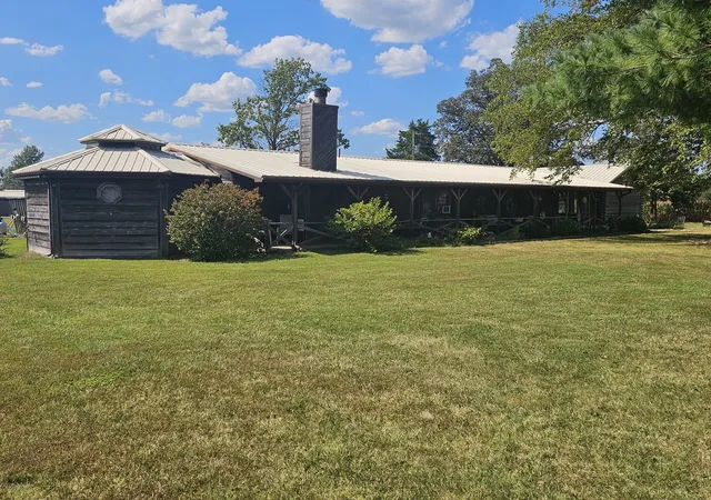 Photo 1 of Single family home for sale at 8253 N Nason Ln, Mt Vernon, IL 62864 | MLS# 12750969 | Listing updated on 2026-10-02