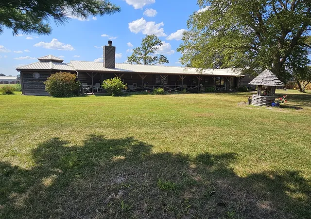 Photo 2 of Single family home for sale at 8253 N Nason Ln, Mt Vernon, IL 62864 | MLS# 12750969 | Listing updated on 2026-10-02