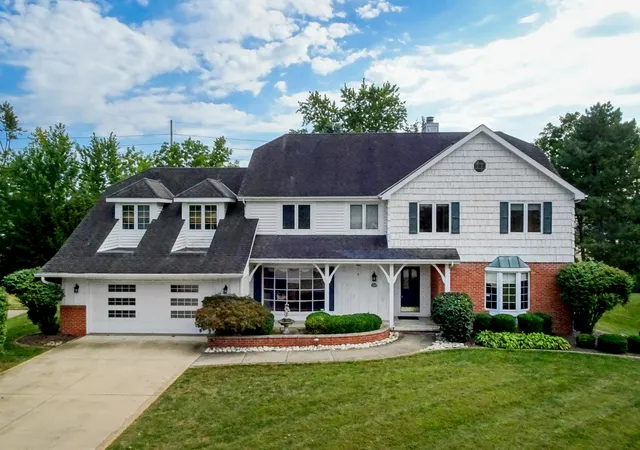 Photo 1 of Sale Pending at 2509 Driftwood Rd, Bloomington, IL 61704 | MLS# 12750977 | Listing updated on 2026-09-24