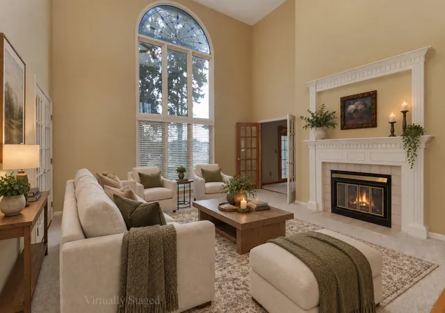 Photo 3 of Sale Pending at 2509 Driftwood Rd, Bloomington, IL 61704 | MLS# 12750977 | Listing updated on 2026-09-24
