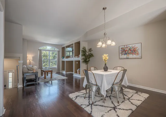 Photo 3 of Townhouse for sale at 335 Lakeshore Dr, Oswego, IL 60543 | MLS# 12750978 | Listing updated on 2026-10-01