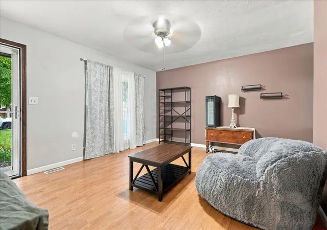 Photo 3 of Single family home for sale at 1007 S Livingston St, Bloomington, IL 61701 | MLS# 12750989 | Listing updated on 2026-10-07