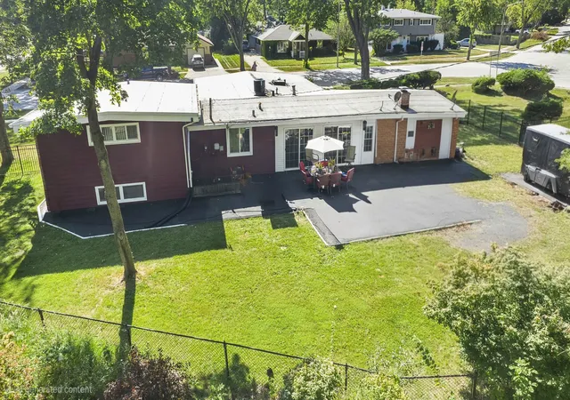Photo 3 of Single family home for sale at 52 Blackhawk Dr, Park Forest, IL 60466 | MLS# 12751016 | Listing updated on 2026-09-24