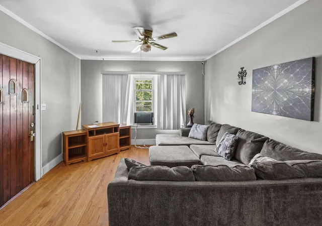 Photo 3 of Single family home for sale at 125 W Warmouth St, Salem, IL 62881 | MLS# 12751018 | Listing updated on 2026-09-09