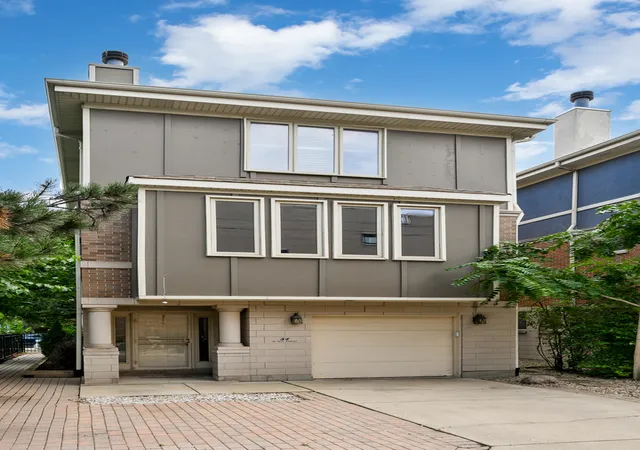Photo 1 of Single family home for sale at 54 W 15th Street, Chicago, IL 60605 | MLS# 12751022 | Listing updated on 2026-09-14
