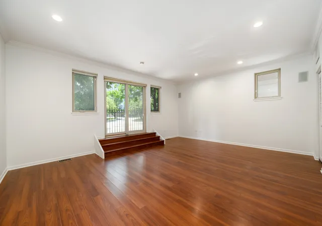 Photo 3 of Single family home for sale at 54 W 15th Street, Chicago, IL 60605 | MLS# 12751022 | Listing updated on 2026-09-14