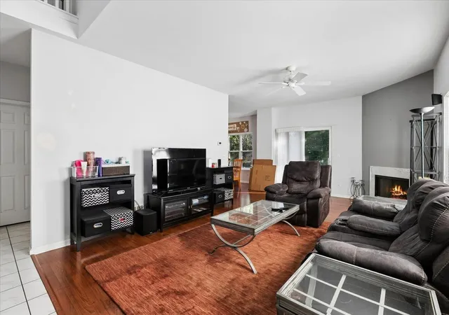Photo 3 of Townhouse for sale at 17193 W Cunningham Ct, Libertyville, IL 60048 | MLS# 12751030 | Listing updated on 2026-10-09