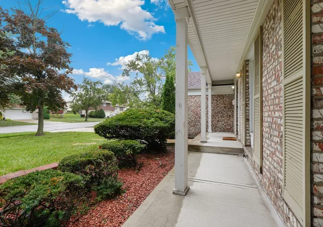 Photo 2 of Single family home for sale at 17817 Stonebridge Dr, Hazel Crest, IL 60429 | MLS# 12751031 | Listing updated on 2026-09-17