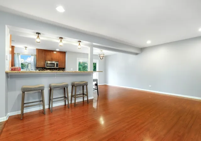 Photo 4 of Single family home for sale at 17817 Stonebridge Dr, Hazel Crest, IL 60429 | MLS# 12751031 | Listing updated on 2026-09-17