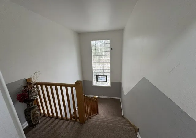 Photo 3 of Condo for sale at 3101 W Rosemont Ave #2E, Chicago, IL 60659 | MLS# 12751032 | Listing updated on 2026-09-16