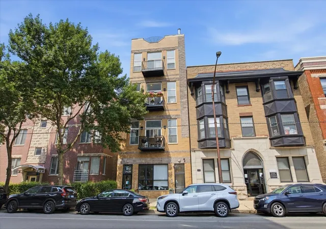 Photo 1 of Condo for sale at 2448 N Southport Ave #3, Chicago, IL 60614 | MLS# 12751043 | Listing updated on 2026-09-14