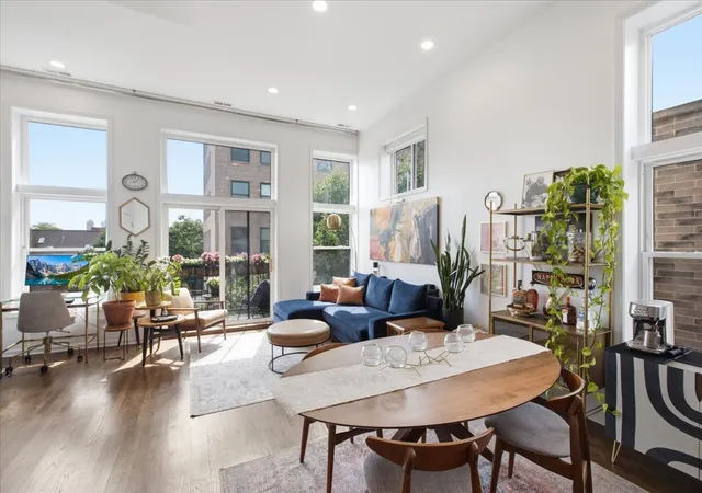 Photo 2 of Condo for sale at 2448 N Southport Ave #3, Chicago, IL 60614 | MLS# 12751043 | Listing updated on 2026-09-14